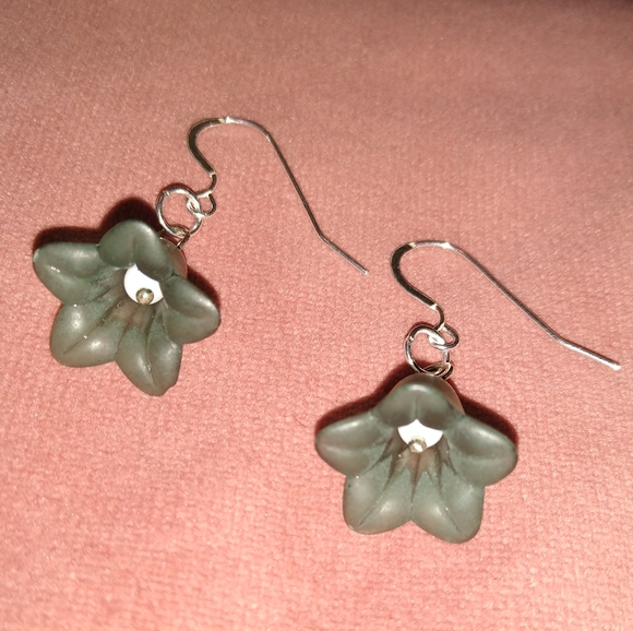 Solid 925 REAL Sterling Silver Wires Smoky Blue Flower Drop Floral Earrings New - Picture 4 of 7